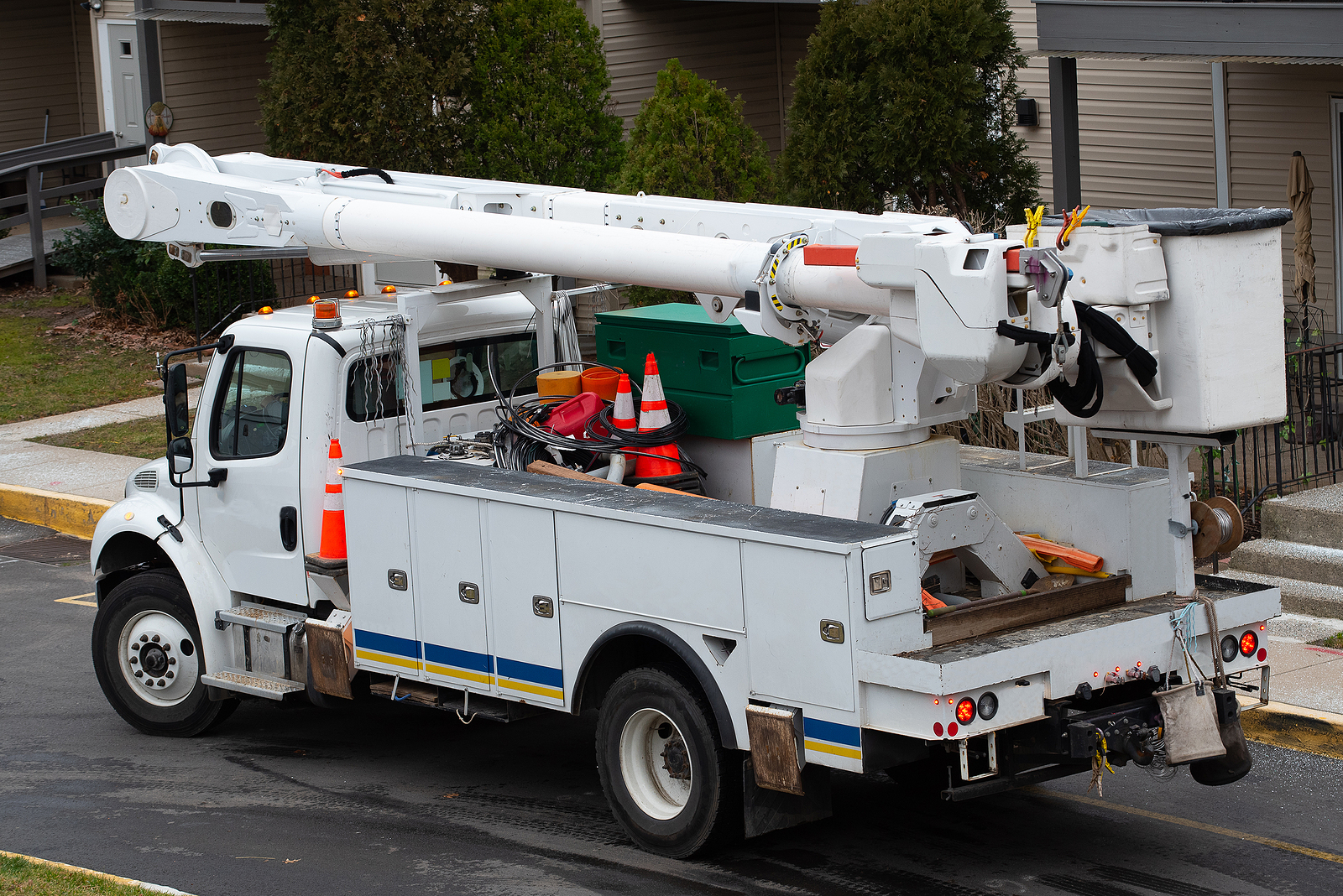 bucket truck